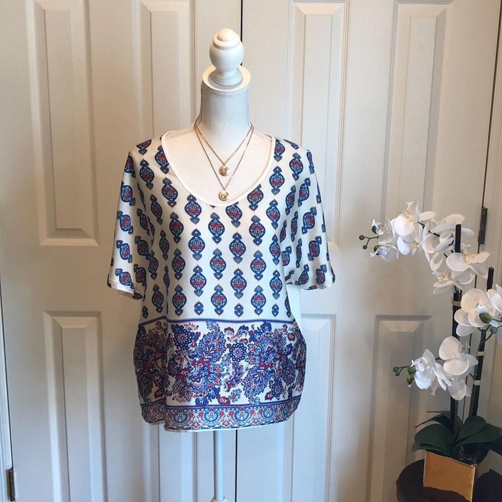 Super cute short sleeve top! 👚